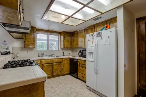 318 Kamp Way, Redding, CA 96003 photo 8