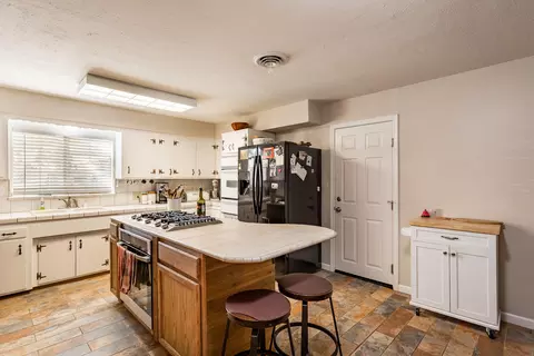 1270 Oakdale Ln, Redding, CA 96002 photo 6