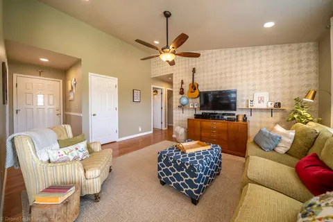 342 Springer Dr, Redding, CA 96003 photo 5