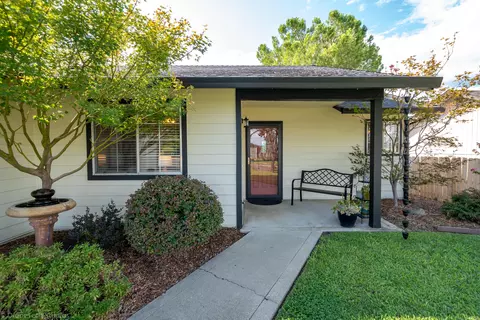 342 Springer Dr, Redding, CA 96003 photo 2
