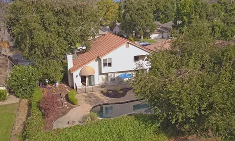 3743 Eagle Pkwy, Redding, CA 96001 photo 2