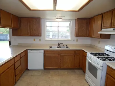 3369 Auburn Dr, Redding, CA 96001 photo 12