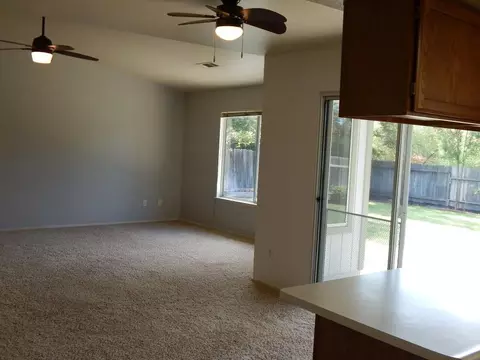 3369 Auburn Dr, Redding, CA 96001 photo 13