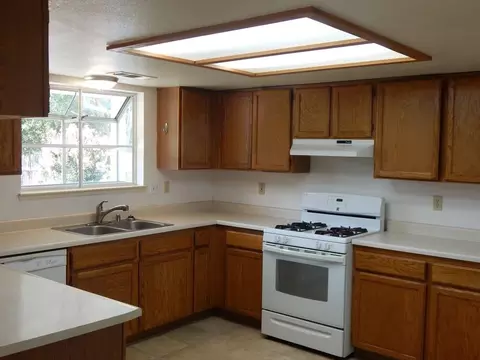 3369 Auburn Dr, Redding, CA 96001 photo 8