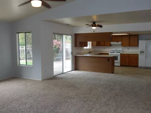 3369 Auburn Dr, Redding, CA 96001 photo 30
