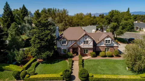 4104 Tiffany Ln, Redding, CA 96002 photo 4