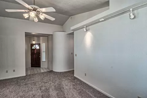 160 Danbury Dr, Redding, CA 96003 photo 3