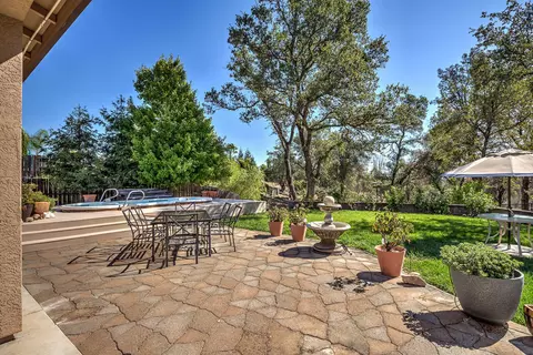581 Bellagio, Redding, CA 96003 photo 67