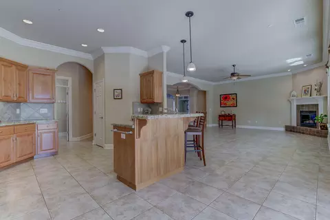 581 Bellagio, Redding, CA 96003 photo 24