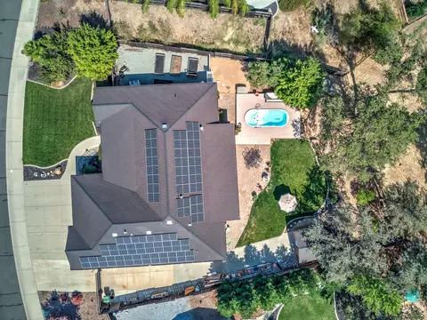 581 Bellagio, Redding, CA 96003 photo 59