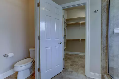 581 Bellagio, Redding, CA 96003 photo 37