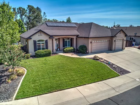 581 Bellagio, Redding, CA 96003 photo 1
