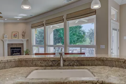 581 Bellagio, Redding, CA 96003 photo 26