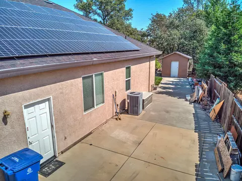581 Bellagio, Redding, CA 96003 photo 52