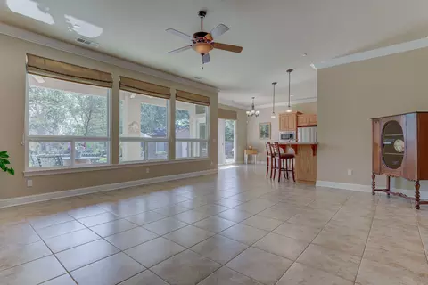 581 Bellagio, Redding, CA 96003 photo 20