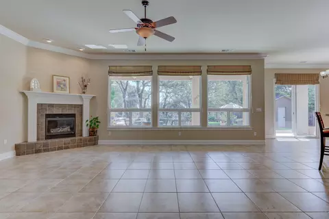 581 Bellagio, Redding, CA 96003 photo 16