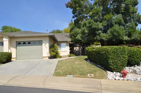 744 Stonebriar Trl, Redding, CA 96003 photo 1