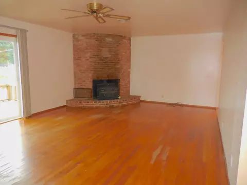 19509 Medo Vale Ln, Redding, CA 96002 photo 4