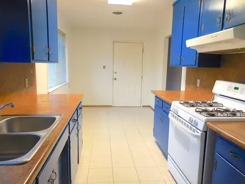19509 Medo Vale Ln, Redding, CA 96002 photo 13