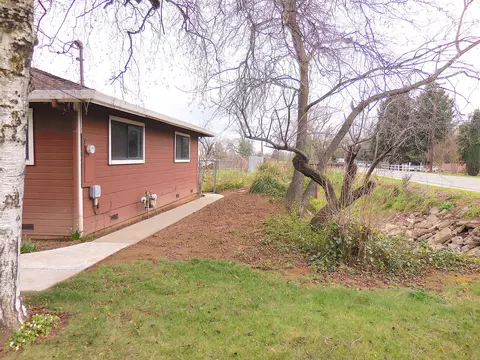 19509 Medo Vale Ln, Redding, CA 96002 photo 28