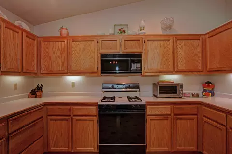 1536 Hominy Way, Redding, CA 96003 photo 19