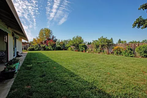 1536 Hominy Way, Redding, CA 96003 photo 43