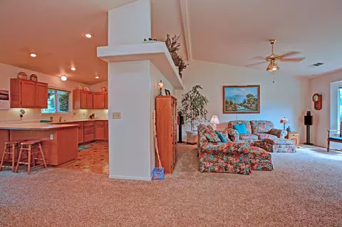1536 Hominy Way, Redding, CA 96003 photo 11