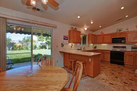 1536 Hominy Way, Redding, CA 96003 photo 15
