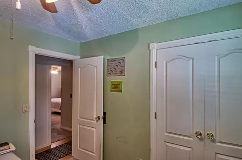 8872 Olney Park Dr, Redding, CA 96001 photo 23
