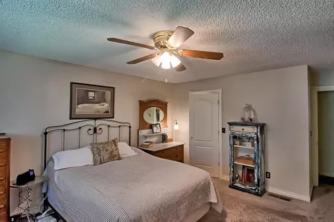 8872 Olney Park Dr, Redding, CA 96001 photo 18