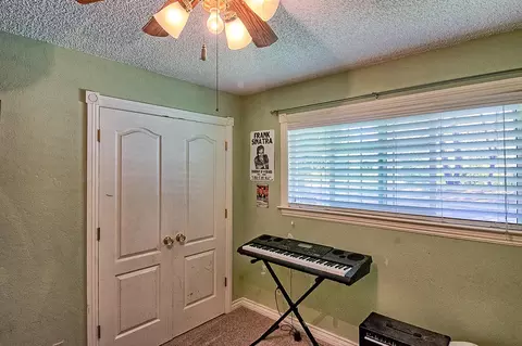 8872 Olney Park Dr, Redding, CA 96001 photo 24