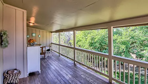 8872 Olney Park Dr, Redding, CA 96001 photo 30