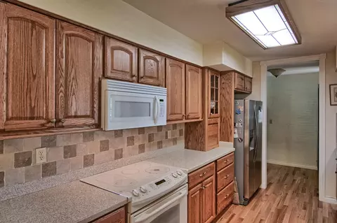 8872 Olney Park Dr, Redding, CA 96001 photo 14