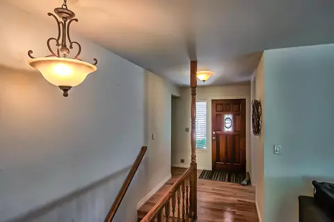 8872 Olney Park Dr, Redding, CA 96001 photo 5