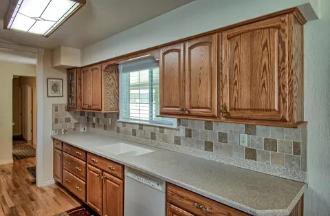 8872 Olney Park Dr, Redding, CA 96001 photo 13