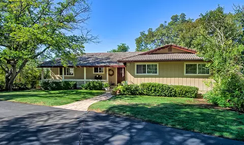 8872 Olney Park Dr, Redding, CA 96001 photo 3