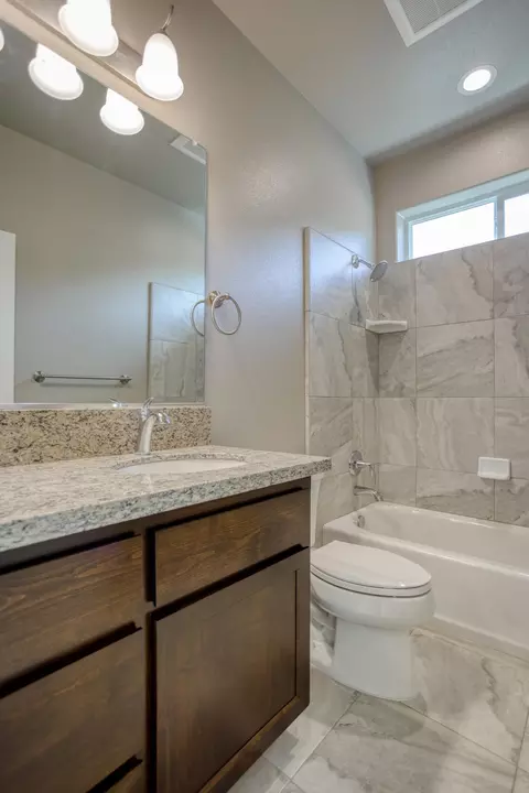 1178 Hancock, Redding, CA 96003 photo 15