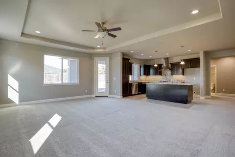 1178 Hancock, Redding, CA 96003 photo 9