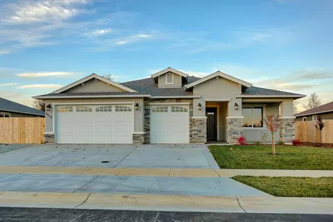 1177 Bingham, Redding, CA 96003 photo 1