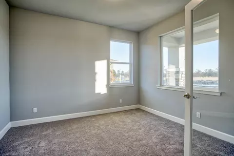 1177 Bingham, Redding, CA 96003 photo 6