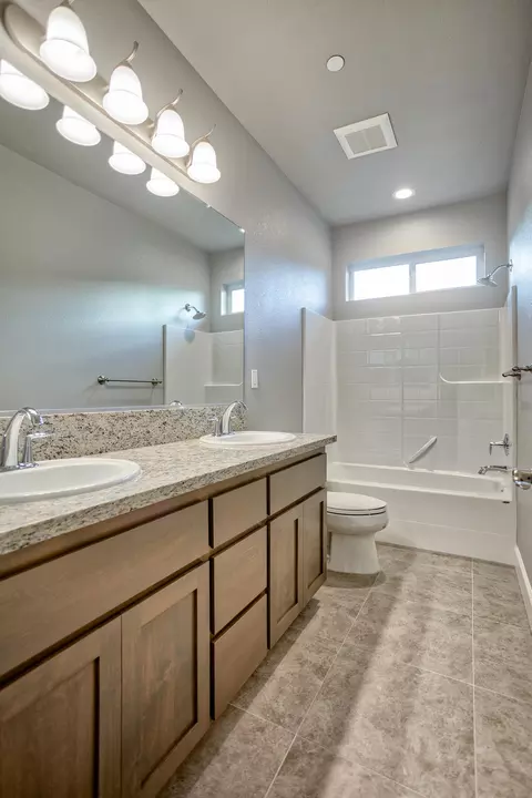 1177 Bingham, Redding, CA 96003 photo 19