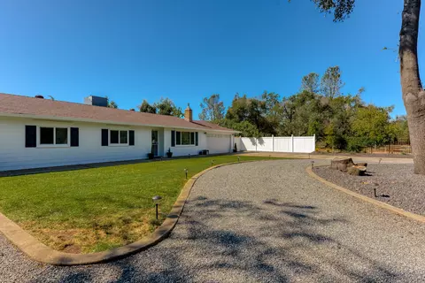 17043 Jay Dee Ln, Anderson, CA 96007 photo 3