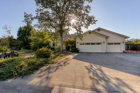 3347 Toro Way, Redding, CA 96002 photo 1