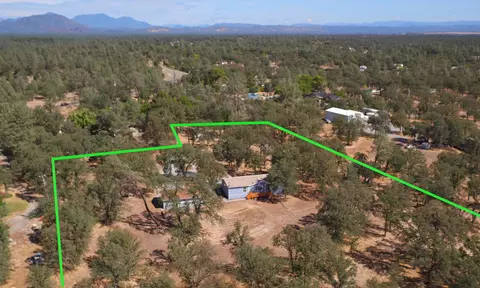 10461 Old Oak Ln, Redding, CA 96003 photo 32