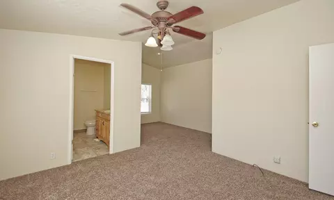10461 Old Oak Ln, Redding, CA 96003 photo 10