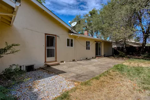 5117 Surrey Dr, Redding, CA 96002 photo 36