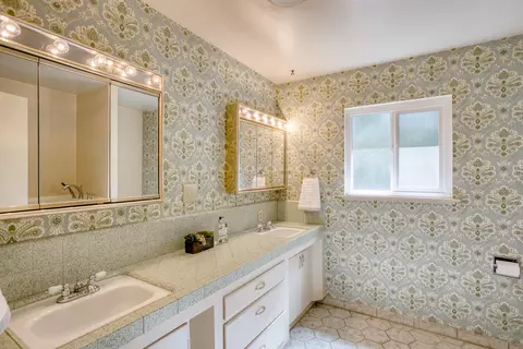 5117 Surrey Dr, Redding, CA 96002 photo 29