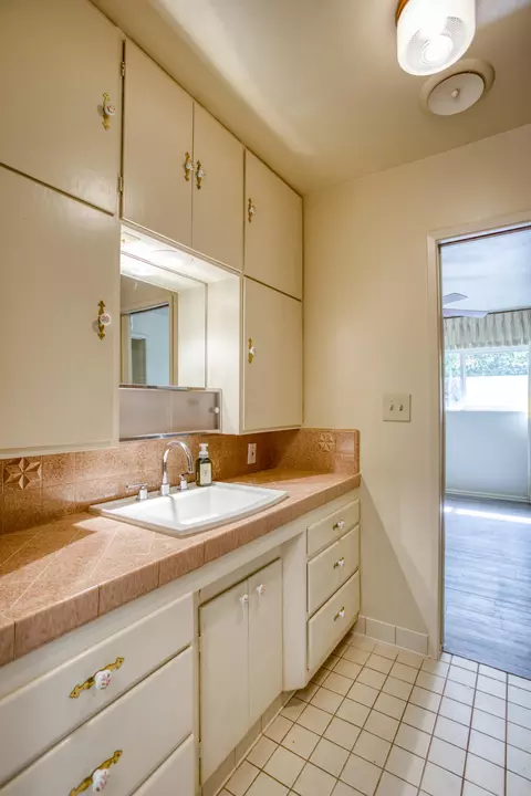 5117 Surrey Dr, Redding, CA 96002 photo 25