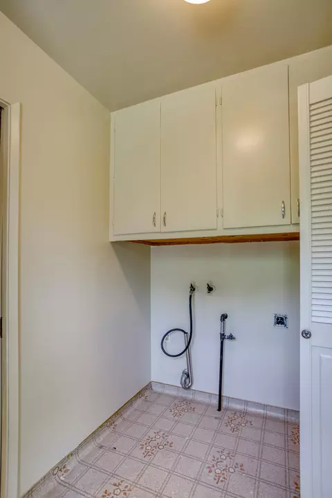 5117 Surrey Dr, Redding, CA 96002 photo 23