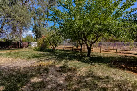 5117 Surrey Dr, Redding, CA 96002 photo 35